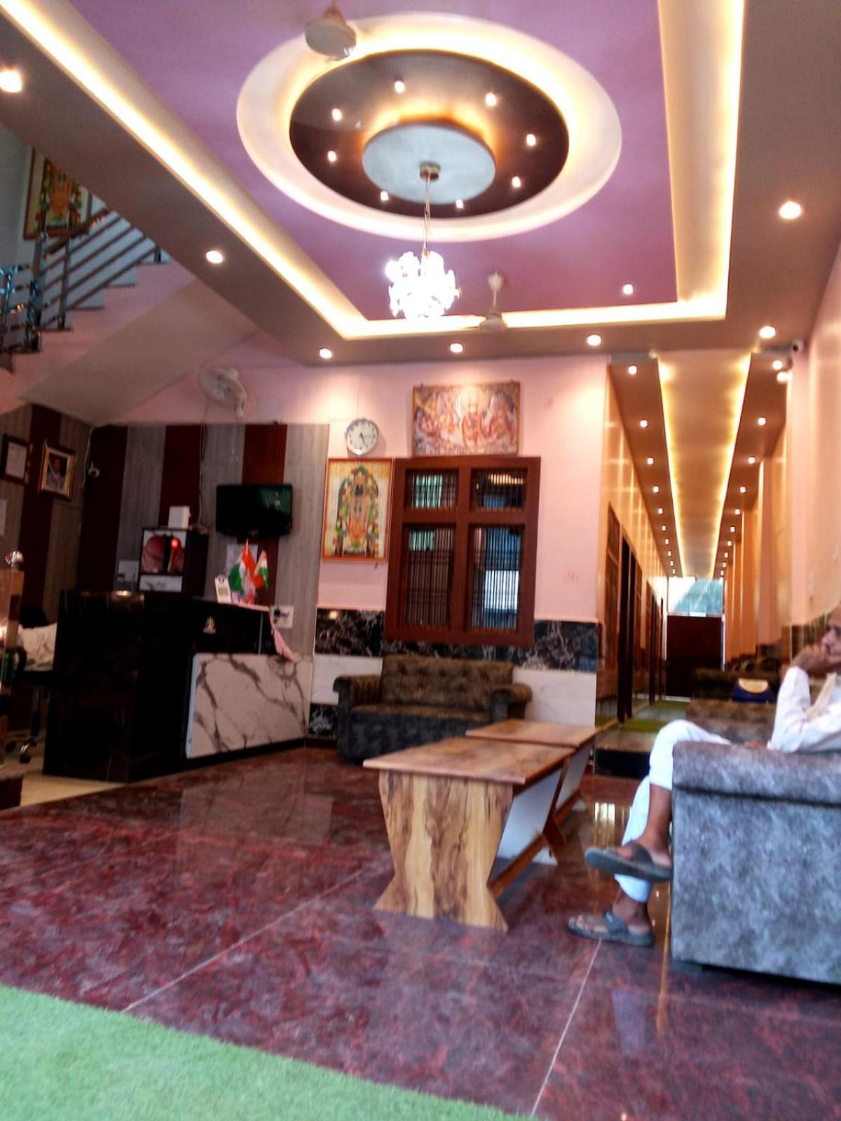 Kaka Guest House Ayodhya Екстериор снимка