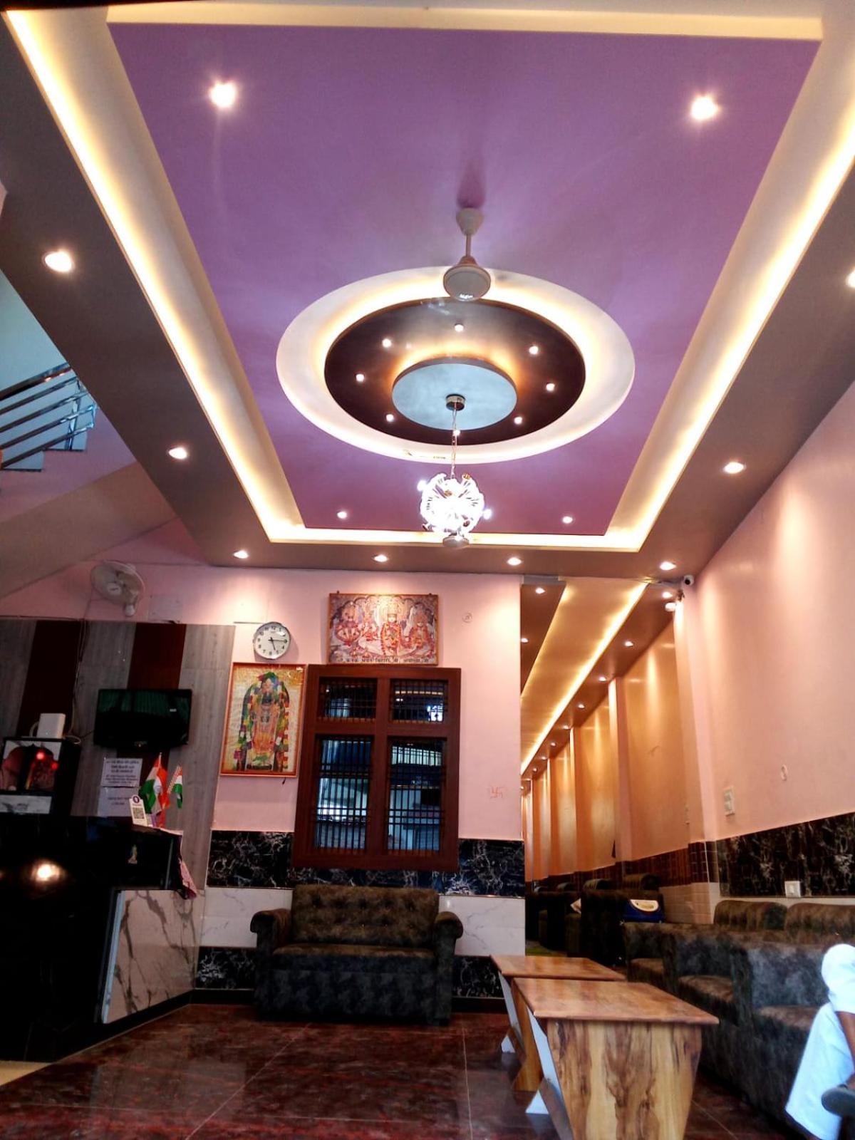 Kaka Guest House Ayodhya Екстериор снимка